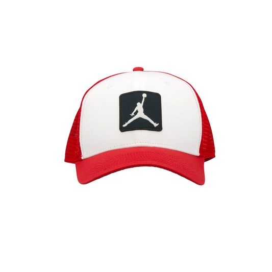 casquette jordan rise rouge et blanche avec logo jumpman noir vue de face