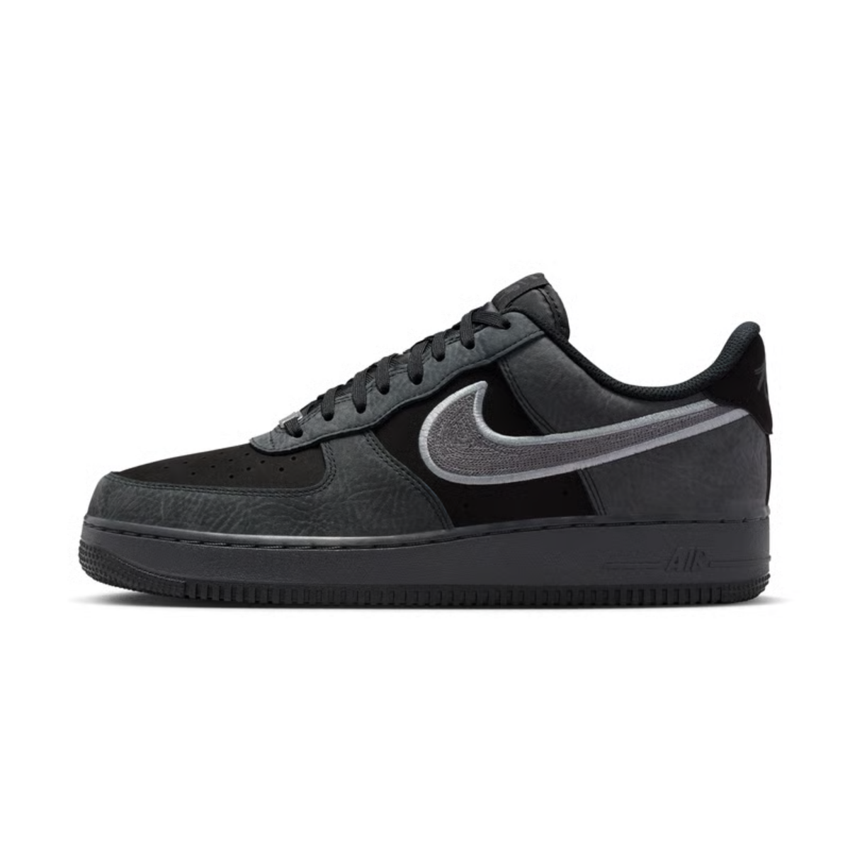 sneakers nike air force 1 07 lv8 homme black smoke grey vue de profil extérieur