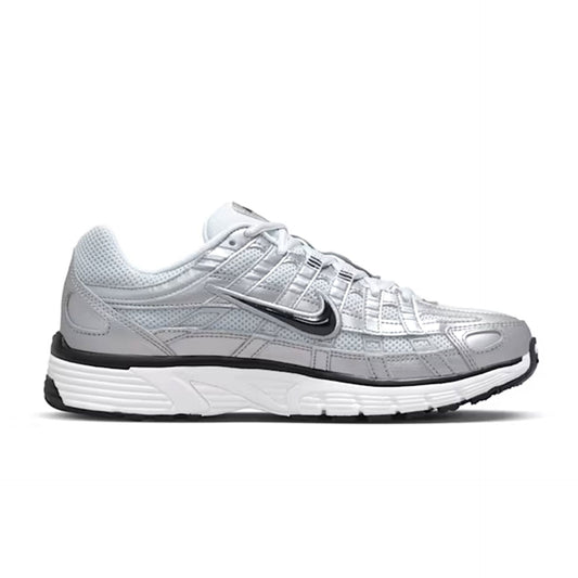 Nike P-6000 Femme FD9876-101 vue latérale Blanc Metallic Silver