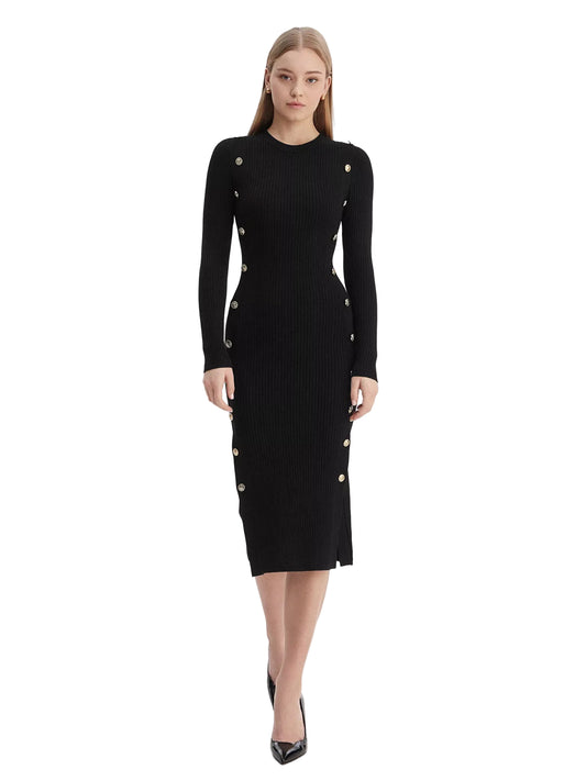 Robe Guess femme Jet Black boutonnée ajustée portée de face